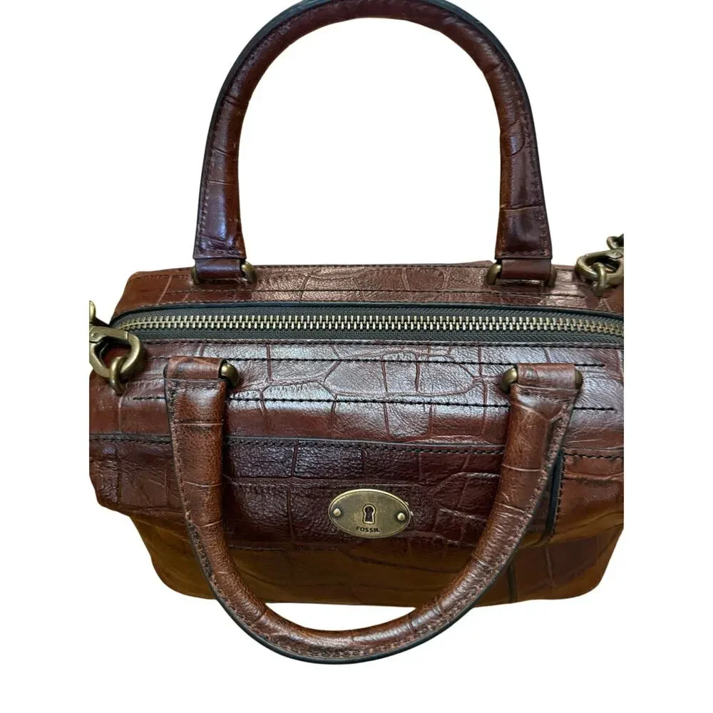 Vintage Fossil Reissue Frame Doctor bag croc embossed leather stylish classy